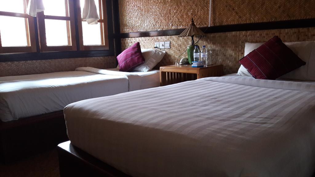 Palace Nyaung Shwe Guesthouse Extérieur photo