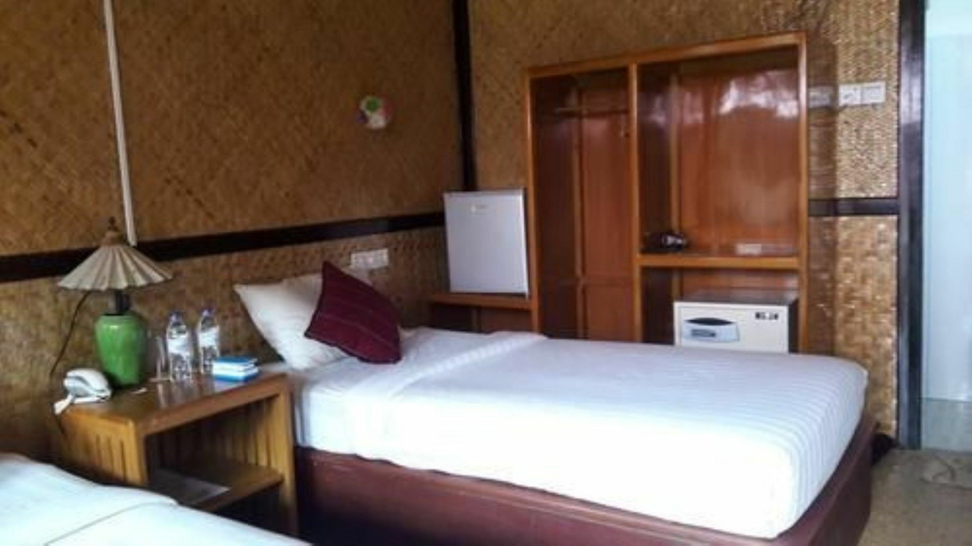 Palace Nyaung Shwe Guesthouse Extérieur photo